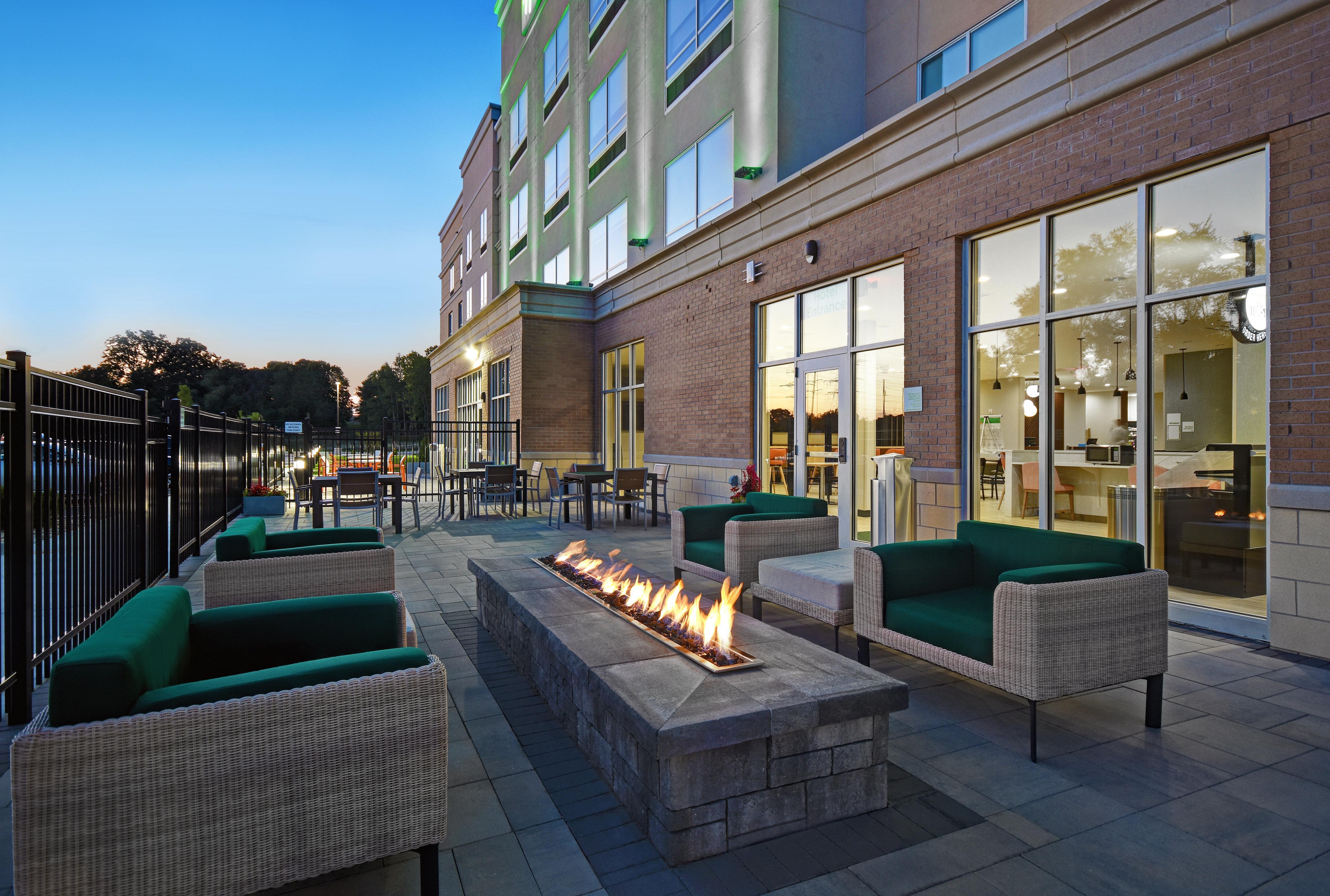 Holiday Inn Grand Rapids North - Walker, An Ihg Hotel Εξωτερικό φωτογραφία